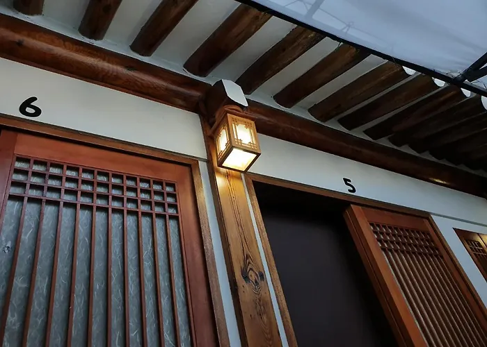 Bibimbap Hanok Gyeongbokgung Private
