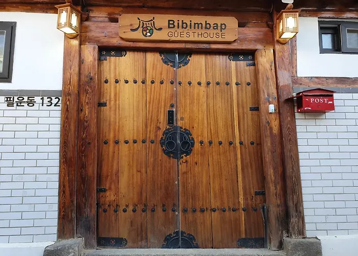 Отель типа "постель и завтрак" Bibimbap Hanok Gyeongbokgung Private
