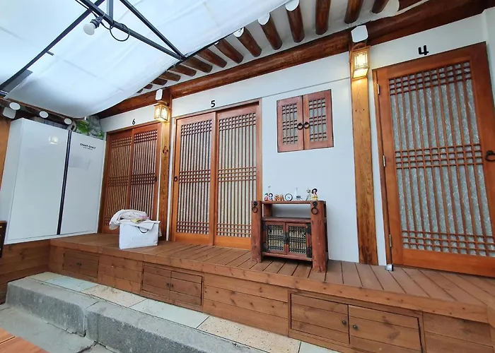 Bibimbap Hanok Gyeongbokgung Private 2* Сеул