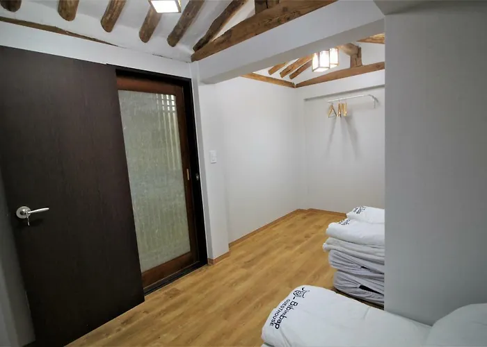 Bibimbap Hanok Gyeongbokgung Private Отель типа "постель и завтрак" Сеул